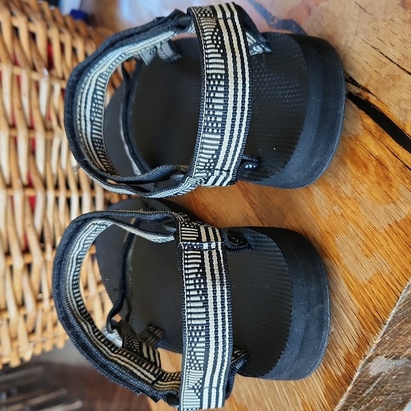 Teva Original Universal Sandal Black White sz 10 - Picture 3 of 12